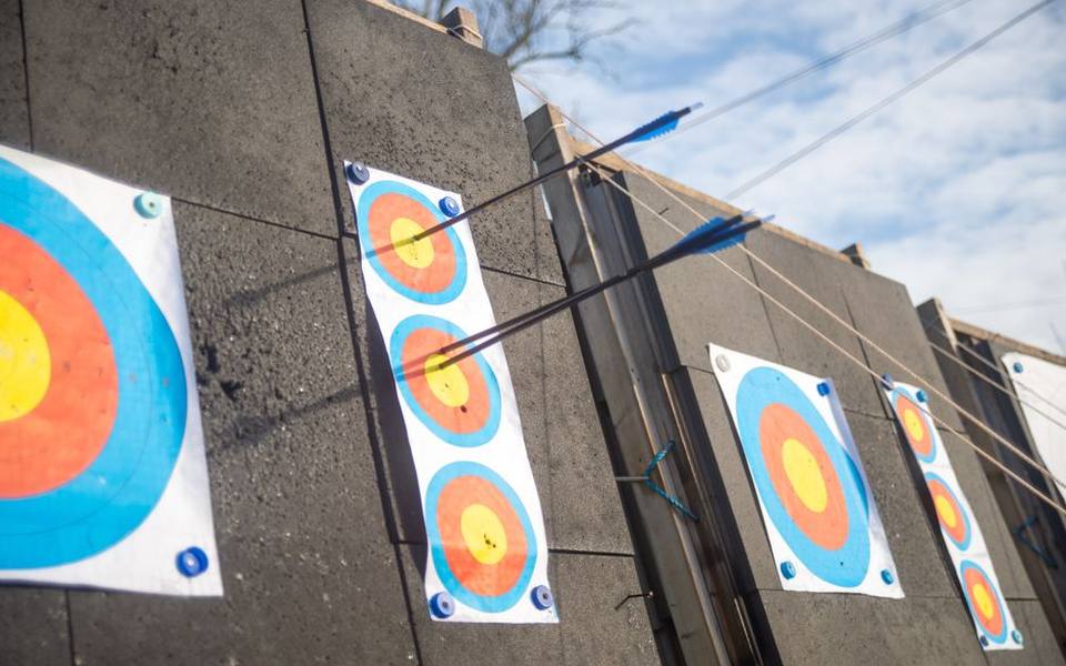 Managing Traditional Archery Clothing and Layering