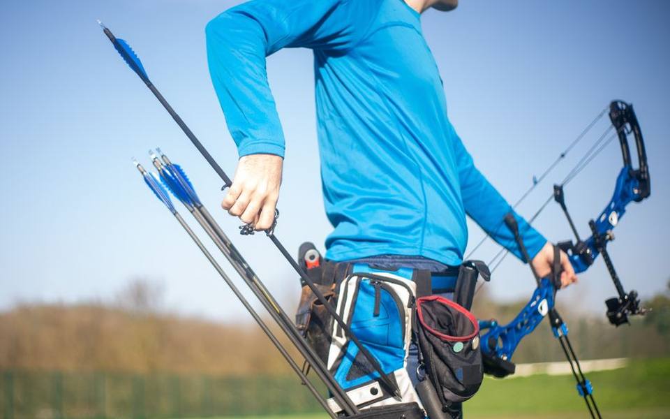 Target and Hip Quivers for Range Precision