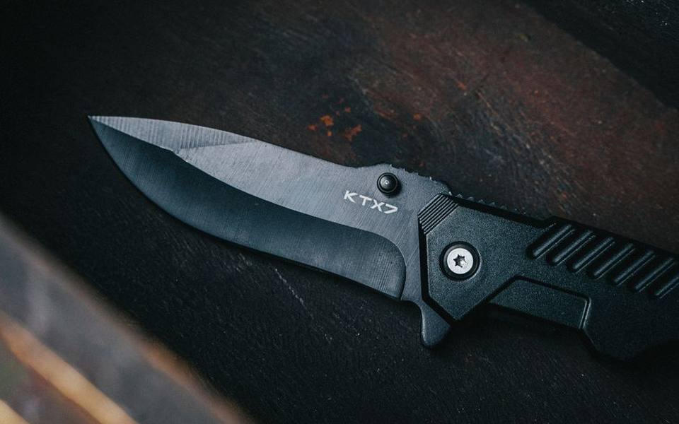 How Fixed Blades Deliver Uncompromising Penetration